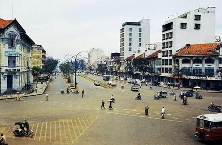 Chuyên gia Hotspot Matrix phân tích: Cặp đôi đóng mẹ con trên phim và marketing video