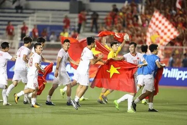 Mỹ Tâm: Họa mi tóc nâu và mối quan hệ với học trò